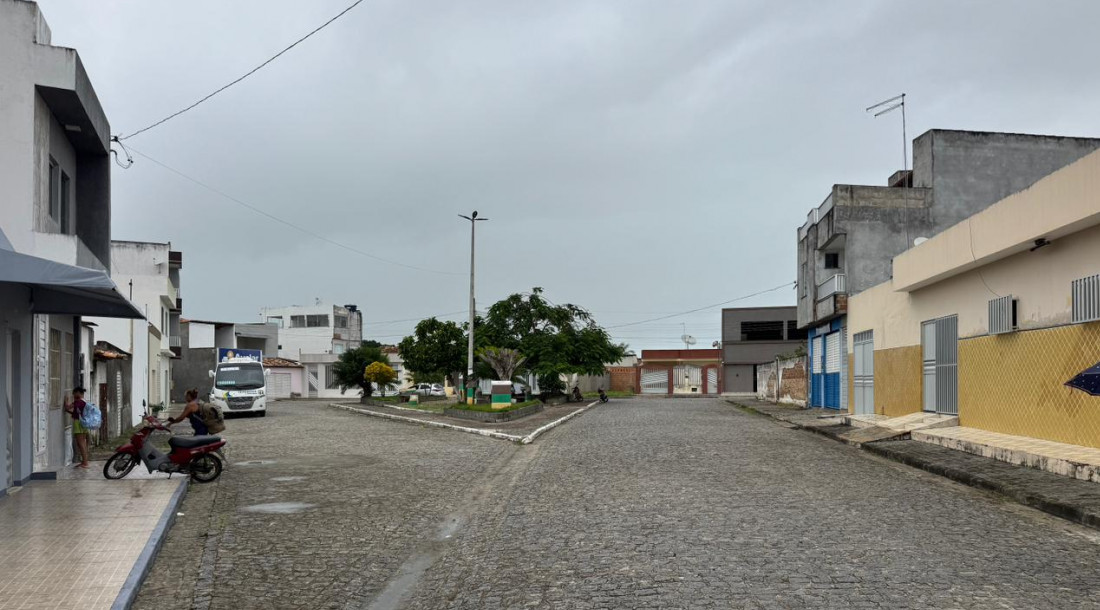 Macambirenses comemoram obras de pavimentação autorizadas pelo Governo do Estado