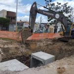 Sistemas de esgotamento sanitário e drenagem pluvial estão com 30% dos serviços executados