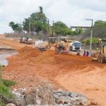 Serviços de terraplanagem foram finalizados e será iniciada a imprimação para receber camada asfáltica.
Ascom/Sedurbs