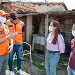 Com andamento da obra e volume de chuvas registrado no último mês, a Defesa Civil Estadual orientou a prefeitura a interditar mais duas casas por questões de segurança . Foto: Ascom/Defesa Civil