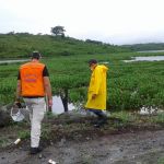 Técnicos da Defesa Civil Estadual também avaliaram in loco a situação da barragem Jacarecica II, que fica entre os municípios de Riachuelo e Malhador. Foto: Ascom Sedurbs/Defesa Civil