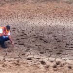 Atividades executadas pela Defesa Civil objetivam minimizar danos causados pela estiagem a aproximadamente 45 mil pessoas afetadas em 10 municípios.
Foto: Arquivo Defesa Civil.