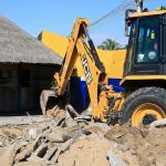 Com demolição dos últimos anexos de restaurante, construção de ciclovia e passeio será iniciada . Fotos: Marcos Rodrigues/ASN.