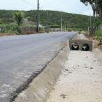 Com dois trechos praticamente concluídos, a obra avança rápido e trecho que liga Moita Bonita à Serra do Machado já tem 90% da execução dos serviços. Foto: Marcos Rodrigues/Sedurbs.