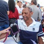 O dorense Aparecido do Santos, 65, utilizou os serviços disponíveis na carreta de Saúde do Homem, incluindo consultas com clínico geral e urologista, além de ter realizado exame de sangue e ultrassom / Foto: Arthur Soares