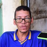 Anailton Ferreira Santos trabalha como distribuidor de alimentos e bebidas e acredita na melhoria do trânsito com a entrega do trecho da duplicação da BR-101 | Foto: Erick O'Hara