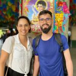 Os estudantes João Pedro e Sibelle vieram para um congresso e se surpreenderam com a decoração / Foto: Marcos Rodrigues