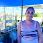 Juviniana Silva é sócia-proprietária de um comércio no loteamento há quatro anos / Foto: Marcos Rodrigues/Ascom Sedurbi